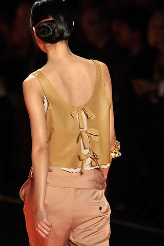 Phillip-Lim-Details-spring-fashion-2010-008_runway.jpg, 44 KB
